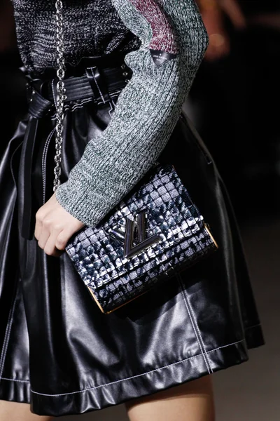 Look 45